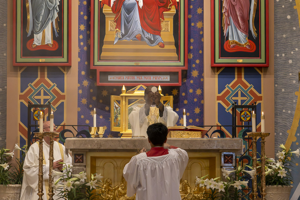 2026-First-Communion (40 of 150).jpg